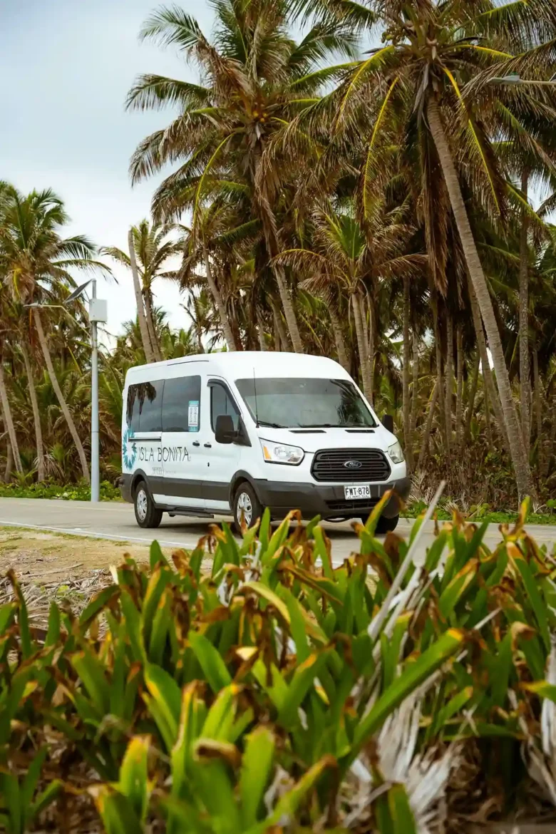 servicio de carro isla bonita donde los huespedes van a poder disfrutar de sus recorridos