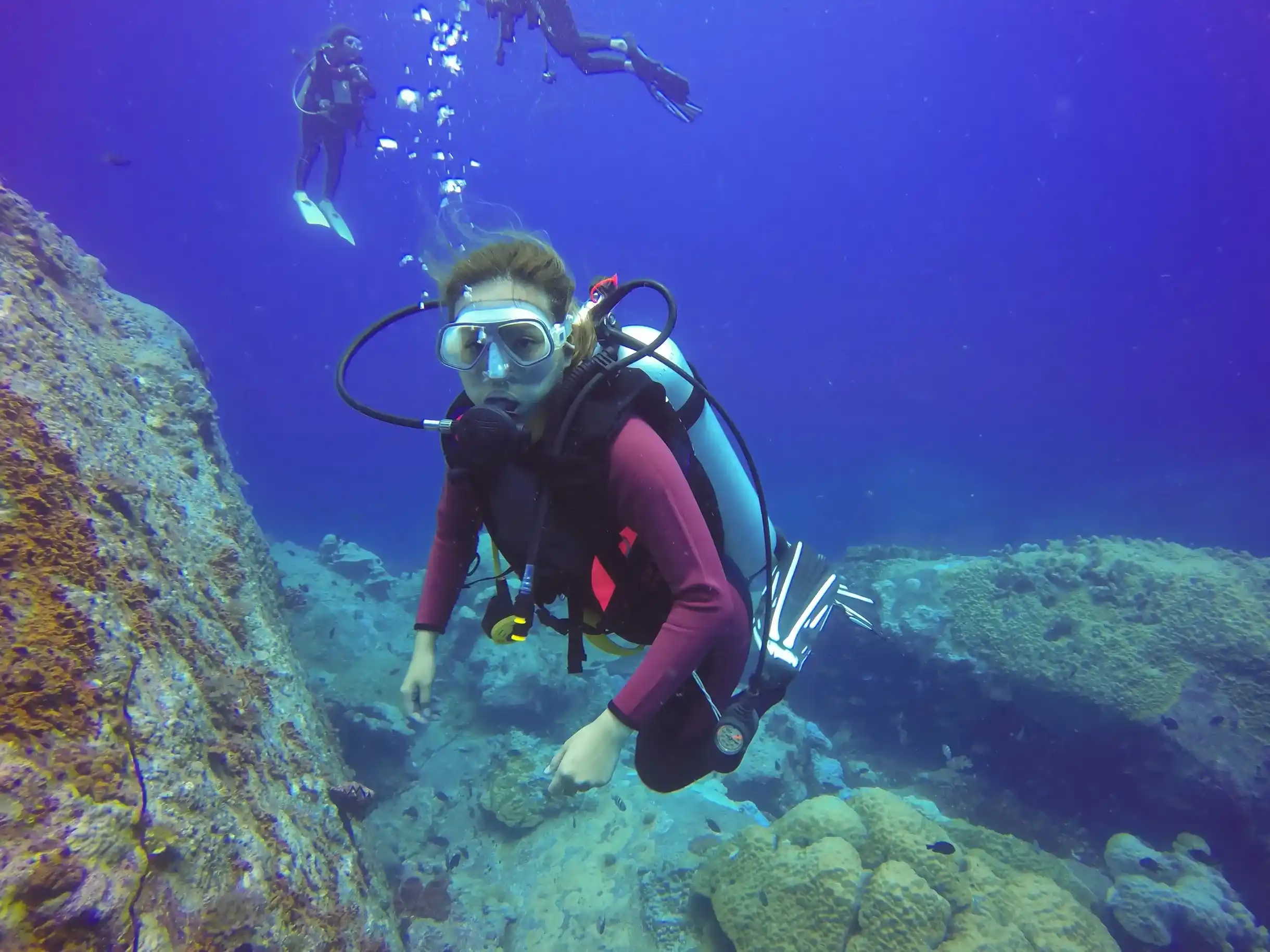 el buceo es una de las experiencias que no te puedes perder descubre la maravilla submarina de san andres