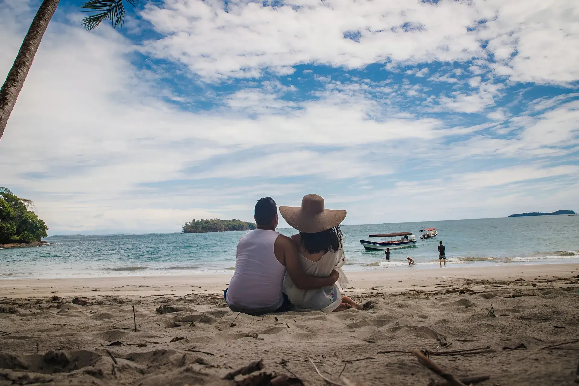 viaja y explora las playas mas hermosas de san andres